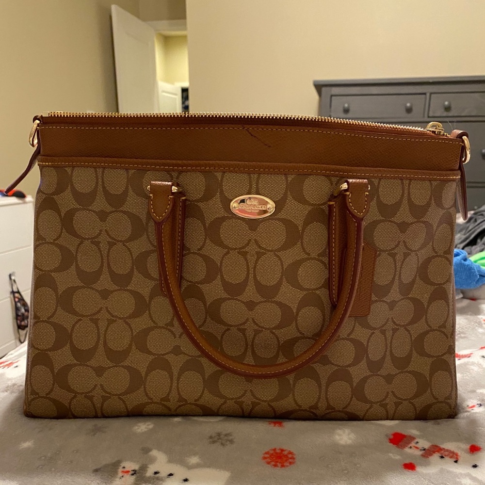 Coach Signature Morgan Satchel - Light 🤎